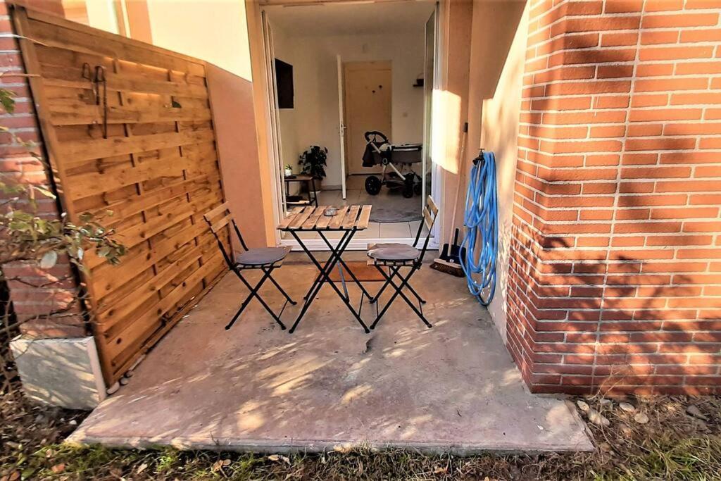 Studio Charmant Et Moderne Grand Confort Тулуза Екстериор снимка